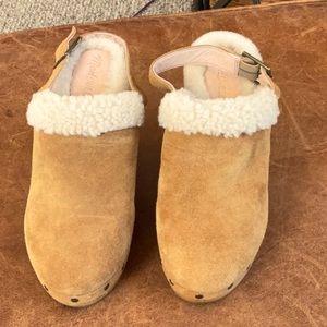 Madwell sheepskin lined wooden soul shoes size 7